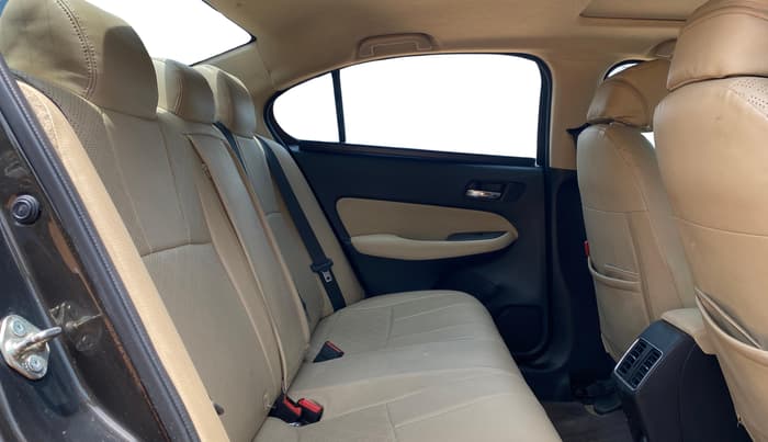 2022 Honda City 1.5L I-VTEC VX, Petrol, Manual, 37,205 km, Right Side Rear Door Cabin