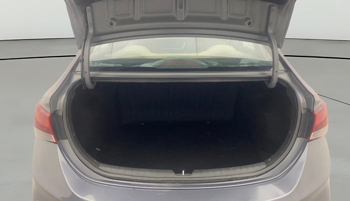 2018 Hyundai Verna 1.6 EX VTVT AT, Petrol, Automatic, 79,682 km, Boot Open Zoomed View