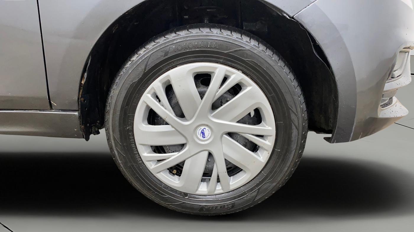 2022 Tata Tiago XM CNG, CNG, Manual, 90,117 km, Right Front Wheel