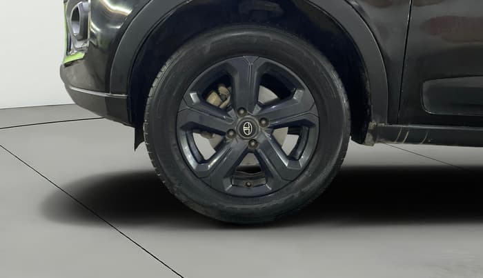 2022 Tata NEXON XZ PLUS (O) DIESEL DARK EDITION, Diesel, Manual, 61,670 km, Left Front Wheel