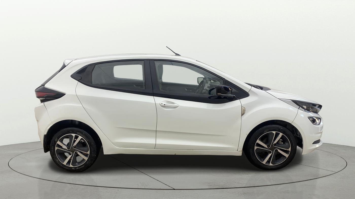 2020 Tata ALTROZ XZ DIESEL, Diesel, Manual, 41,908 km, Right Side View