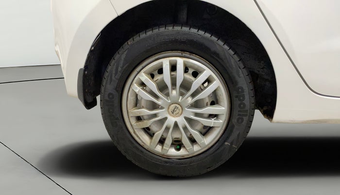 2015 Hyundai Grand i10 ERA 1.2 KAPPA VTVT, Petrol, Manual, 1,09,338 km, Right Rear Wheel