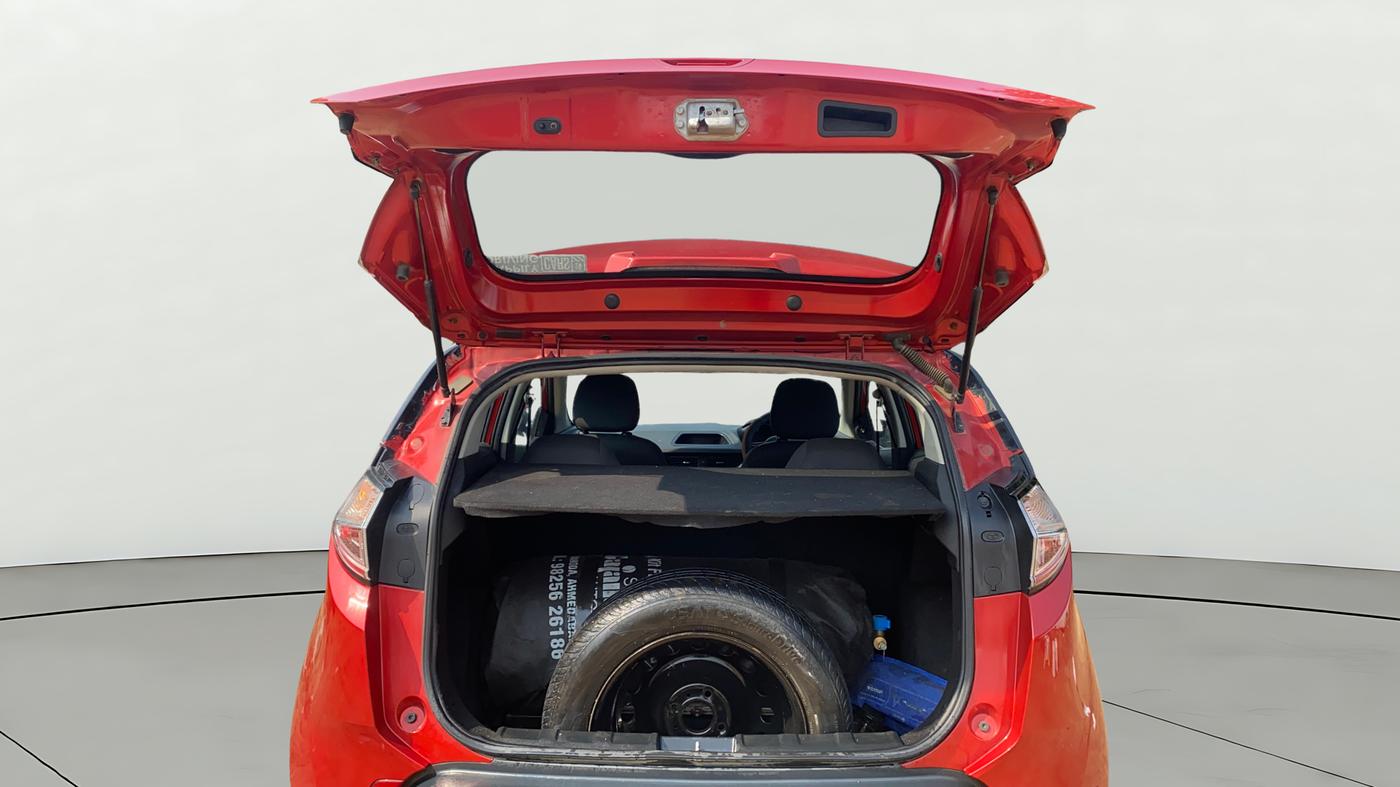 2018 Tata NEXON XM PETROL, CNG, Manual, 96,263 km, Boot Door Open
