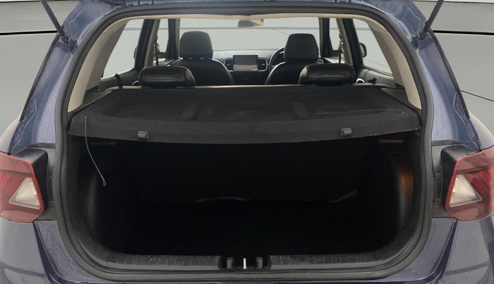 2021 Hyundai VENUE SX 1.5 CRDI, Diesel, Manual, 1,15,100 km, Boot Open Zoomed View