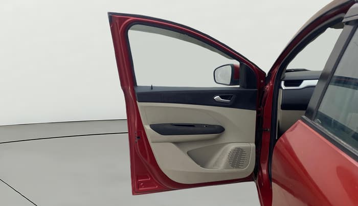 2020 Renault TRIBER RXZ AMT, Petrol, Automatic, 57,366 km, LHS Front Door