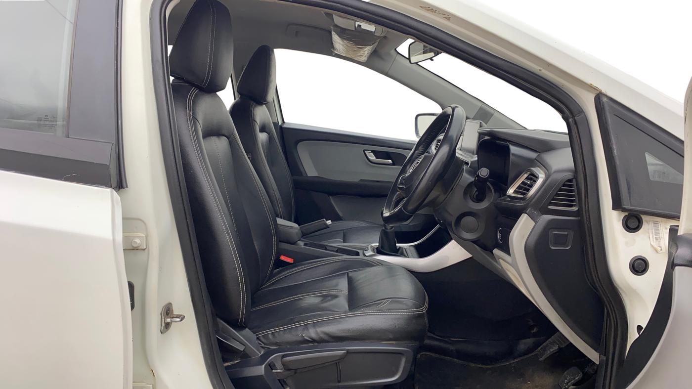 2020 Tata ALTROZ XZ DIESEL, Diesel, Manual, 41,908 km, Right Side Front Door Cabin