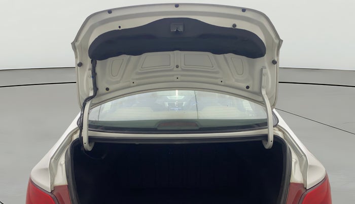 2016 Hyundai Verna FLUIDIC 1.6 CRDI SX AT 4S, Diesel, Automatic, 1,26,756 km, Boot Door Open