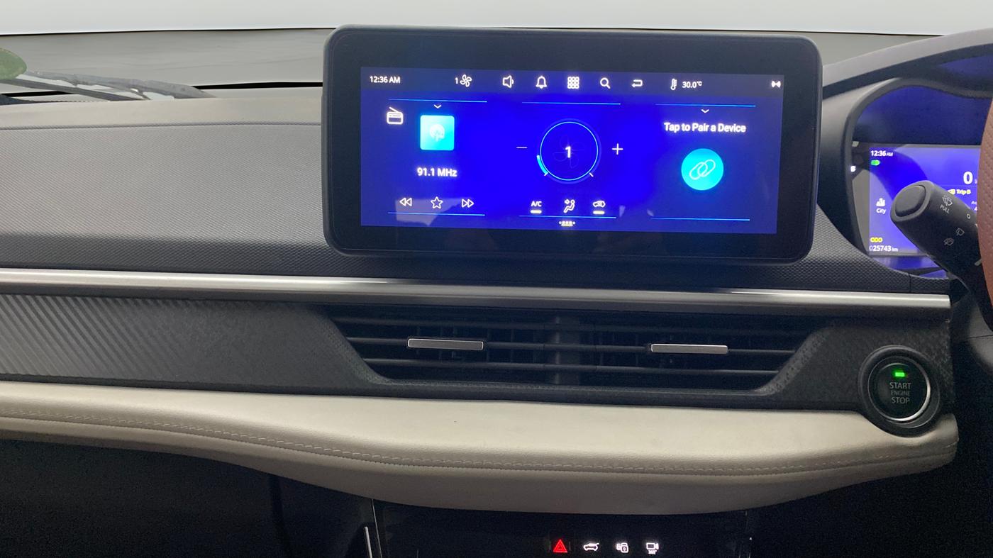 2024 Tata NEXON CREATIVE PLUS 1.2 REVOTRON 7 DCA DT, Petrol, Automatic, 25,742 km, Air Conditioner