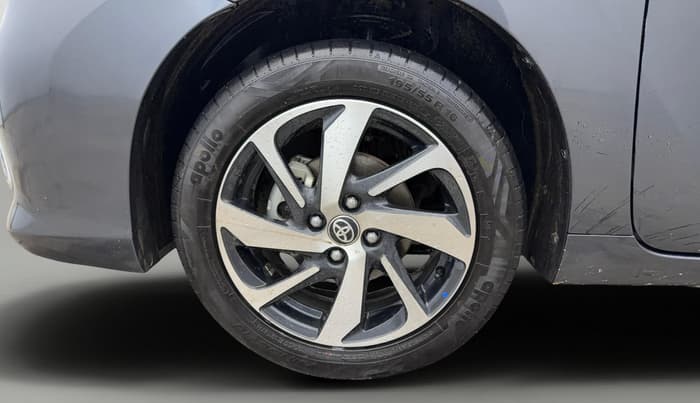 2025 Toyota Glanza V AMT, Petrol, Automatic, 16,921 km, Left Front Wheel