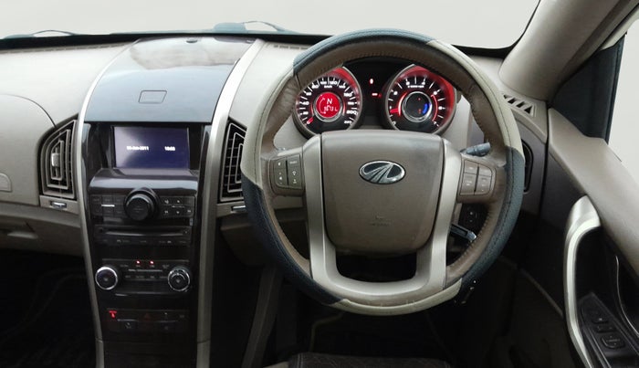 2013 Mahindra XUV500 W8, Diesel, Manual, 96,731 km, Steering Wheel Close Up