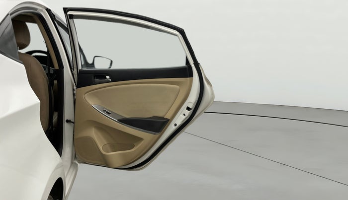 2017 Hyundai Verna 1.4 VTVT, Petrol, Manual, 53,984 km, RHS Rear Door