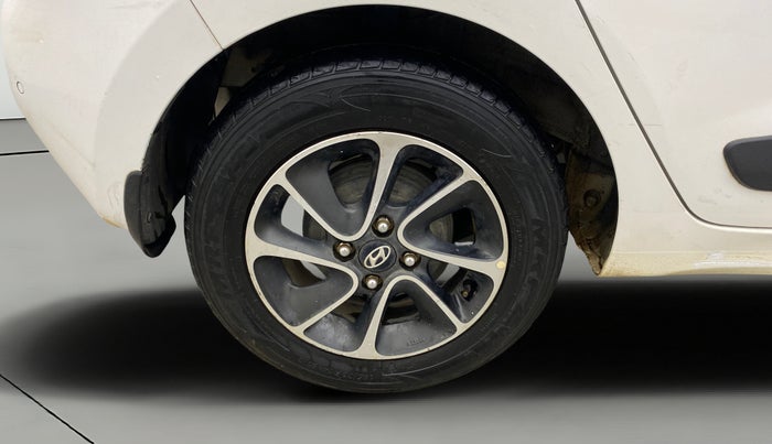 2018 Hyundai Grand i10 SPORTZ (O) AT 1.2 KAPPA VTVT, Petrol, Automatic, 37,434 km, Right Rear Wheel