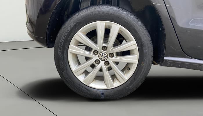 2014 Volkswagen Polo HIGHLINE1.2L, Petrol, Manual, 72,244 km, Right Rear Wheel
