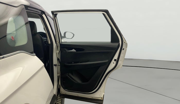 2021 MG HECTOR SHARP 2.0 DIESEL DUAL TONE, Diesel, Manual, 90,805 km, RHS Rear Door