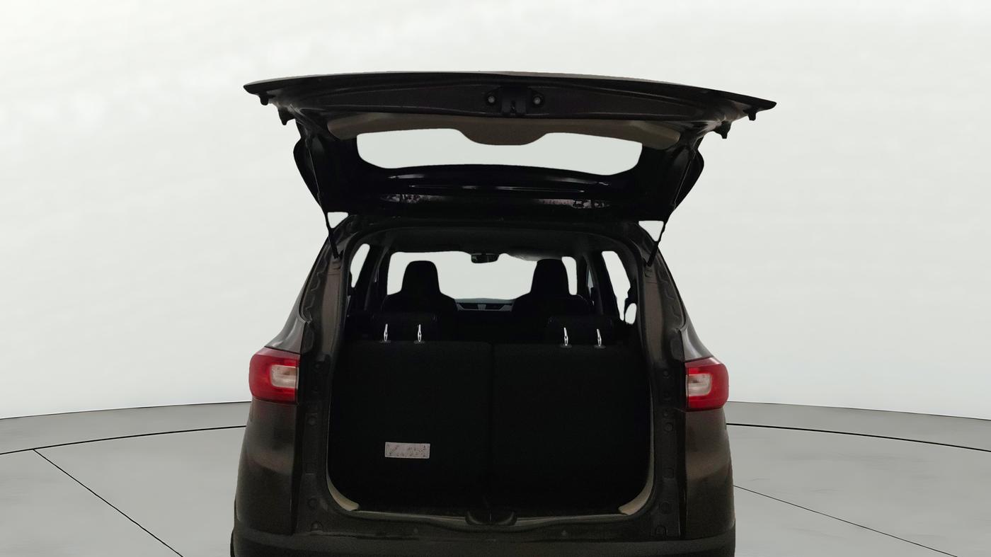 2022 Renault TRIBER RXT, Petrol, Manual, 32,493 km, Boot Door Open