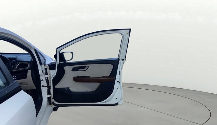 2023 Tata ALTROZ XZ Plus (S) LUX, Petrol, Manual, 51,788 km, RHS Front Door