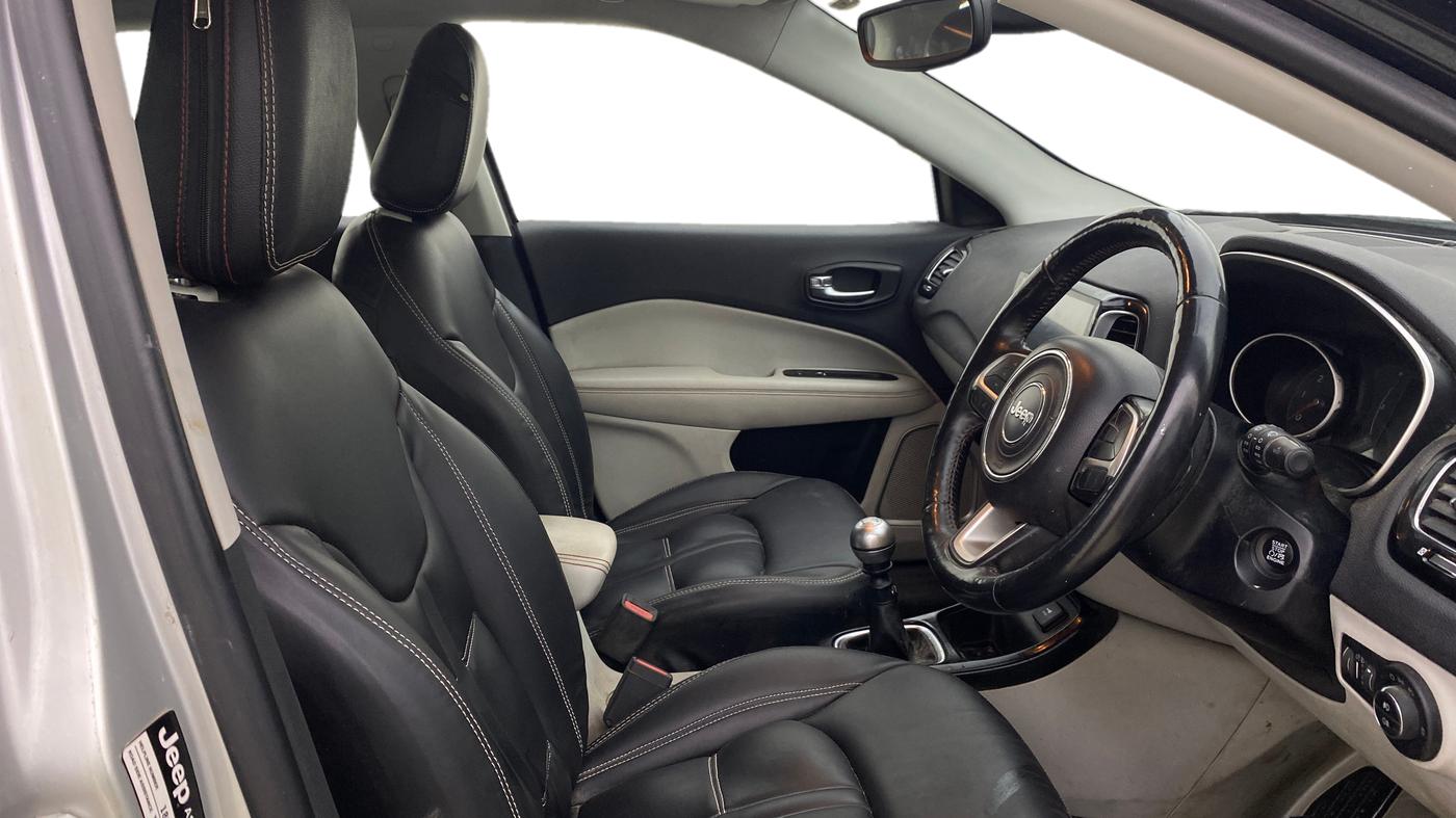 2017 Jeep Compass LIMITED (O) 2.0 DIESEL, Diesel, Manual, 1,15,974 km, Right Side Front Door Cabin