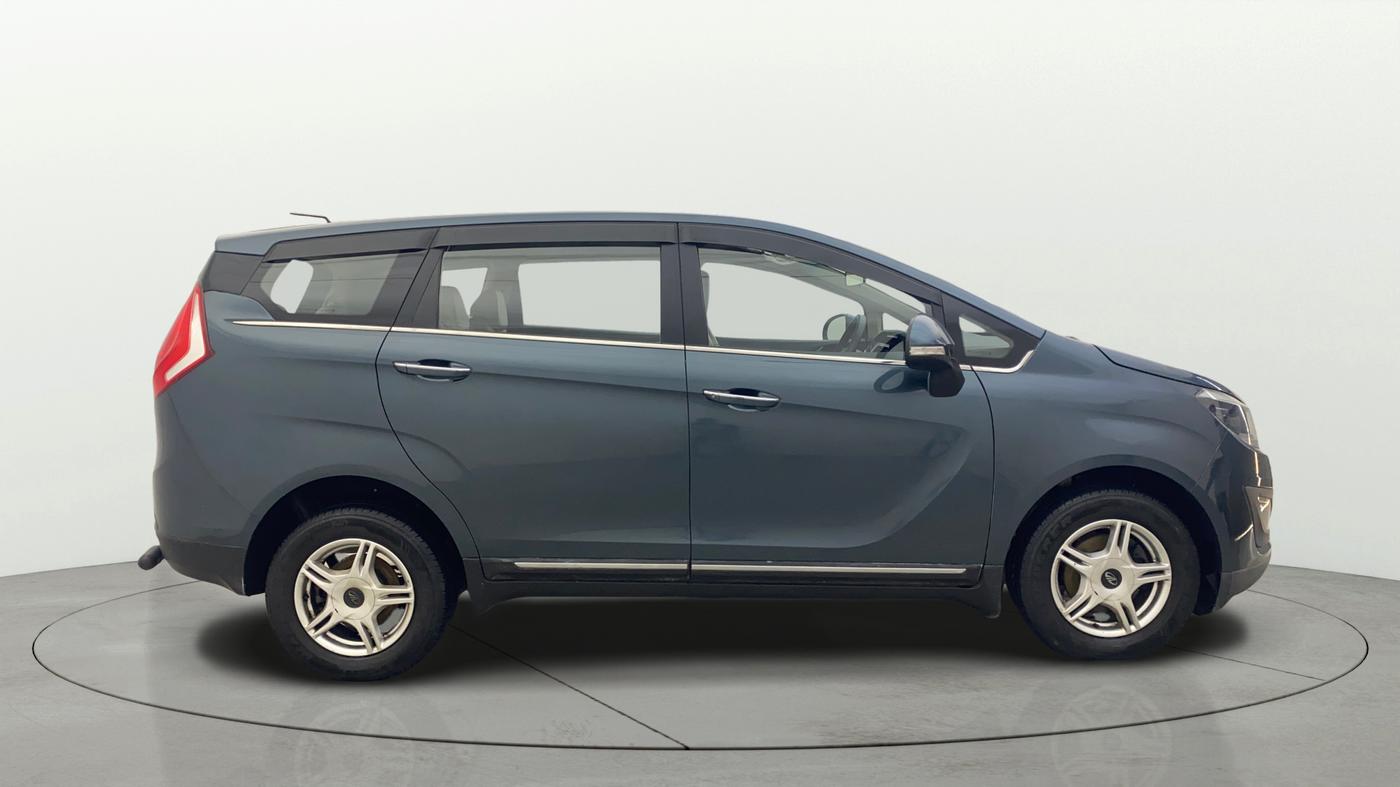 2018 Mahindra MARAZZO M6 7 STR, Diesel, Manual, 30,656 km, Right Side View
