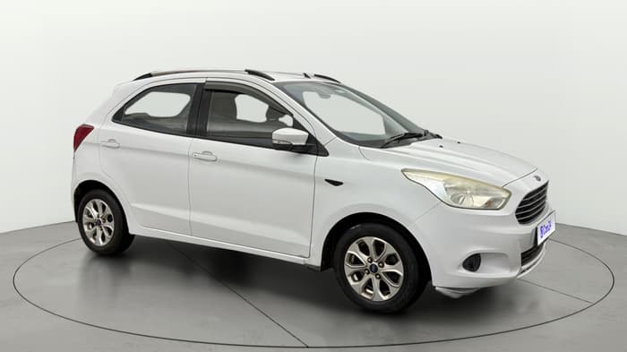 2017 Ford New Figo TITANIUM 1.2 PETROL MT, Petrol, Manual, 66,810 km, Right Front Diagonal