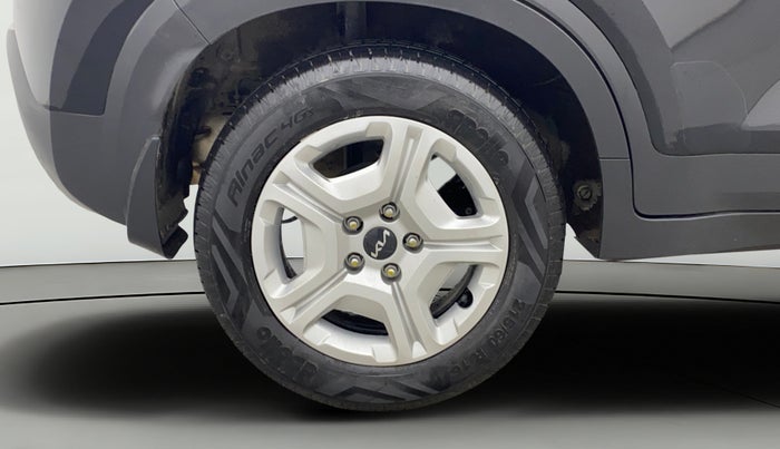 2023 KIA SONET HTK PLUS 1.0 IMT, Petrol, Manual, 1,687 km, Right Rear Wheel