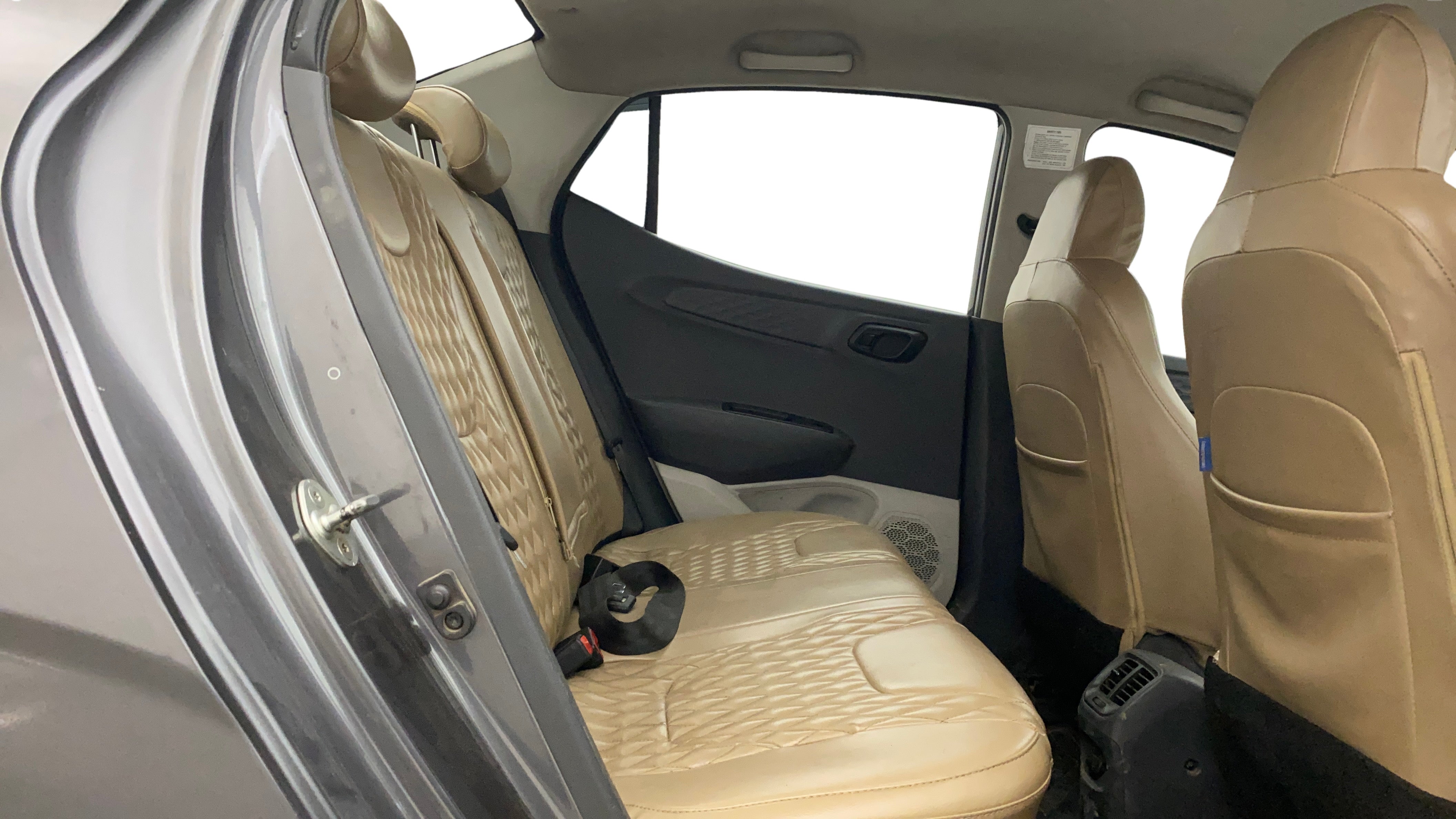 camera-Right-Side-Rear-Door-Cabin