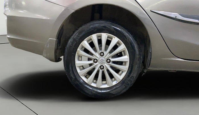 2020 Maruti Ciaz ALPHA 1.5 SHVS PETROL, Petrol, Manual, 1,06,294 km, Right Rear Wheel