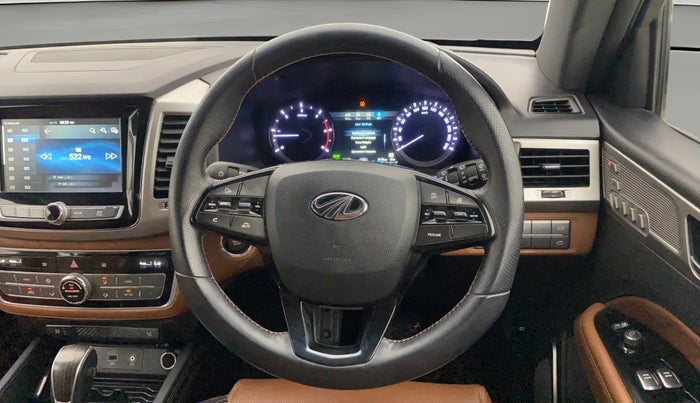 2022 Mahindra ALTURAS G4 4WD AT, Diesel, Automatic, 31,163 km, Steering Wheel Close Up