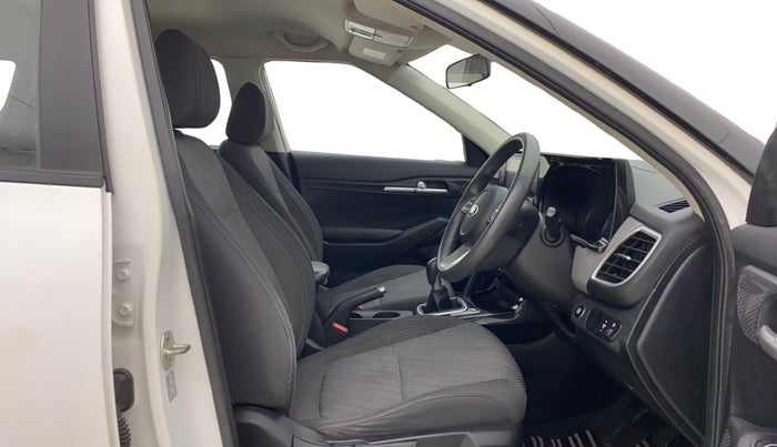 2019 KIA SELTOS HTK PLUS 1.5, Petrol, Manual, 72,140 km, Right Side Front Door Cabin