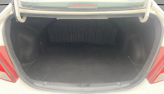2016 Hyundai Verna 1.6 VTVT SX, Petrol, Manual, 82,845 km, Boot Open Zoomed View