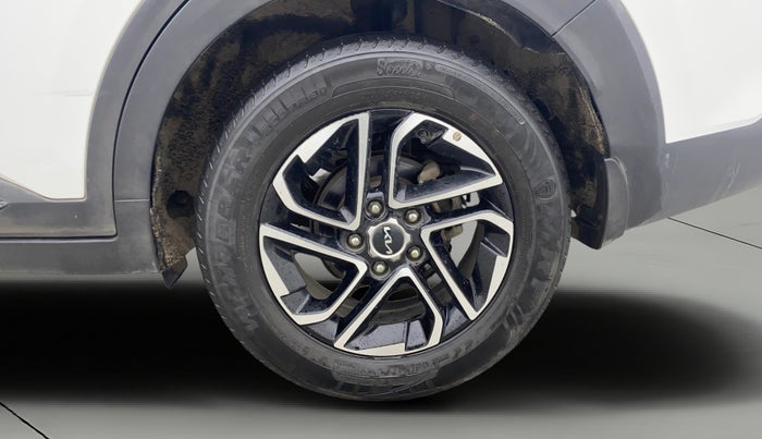 2022 KIA CARENS PRESTIGE PLUS 1.5 DIESEL 7 STR, Diesel, Manual, 33,074 km, Left Rear Wheel