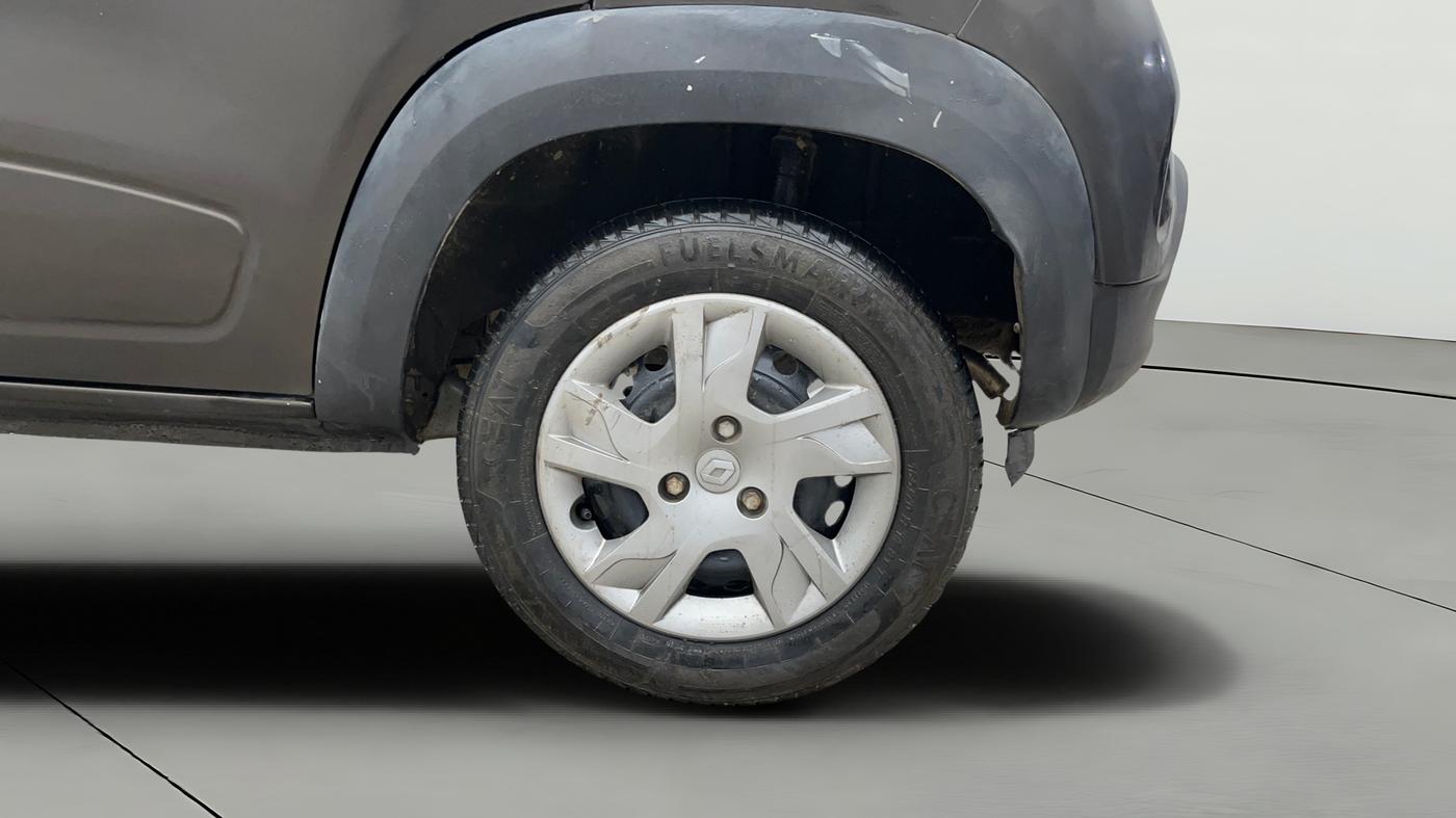 2021 Renault Kwid RXT 1.0 (O), Petrol, Manual, 21,089 km, Left Rear Wheel