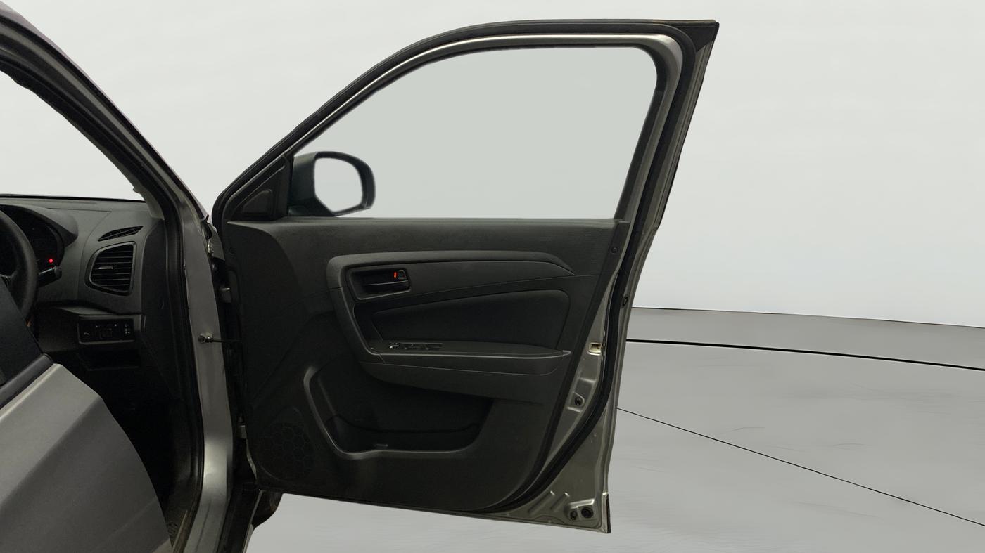 2016 Maruti Vitara Brezza VDI, Diesel, Manual, 1,01,560 km, RHS Front Door