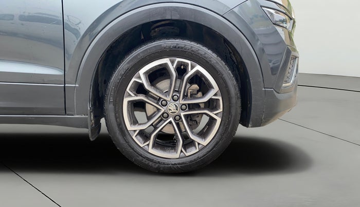 2023 Skoda KUSHAQ STYLE 1.0L TSI MT, Petrol, Manual, 66,576 km, Right Front Wheel