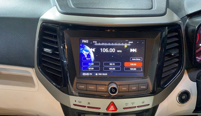 2021 Mahindra XUV300 W8(O) 1.2 PETROL DUAL TONE, Petrol, Manual, 5,206 km, Air Conditioner