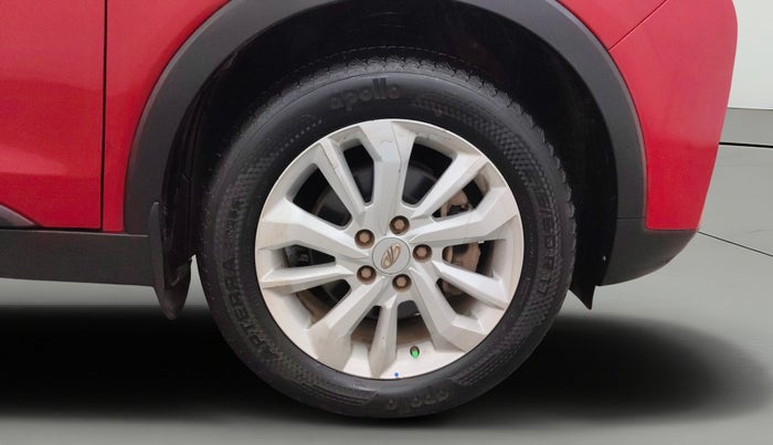 2019 Mahindra XUV300 W8 1.5 DIESEL AMT, Diesel, Automatic, 84,929 km, Right Front Wheel