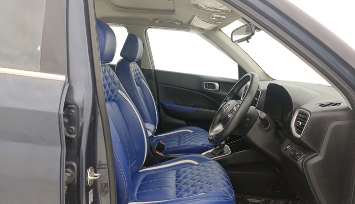 2019 Hyundai VENUE SX PLUS 1.0 TURBO DCT, Petrol, Automatic, 14,948 km, Right Side Front Door Cabin