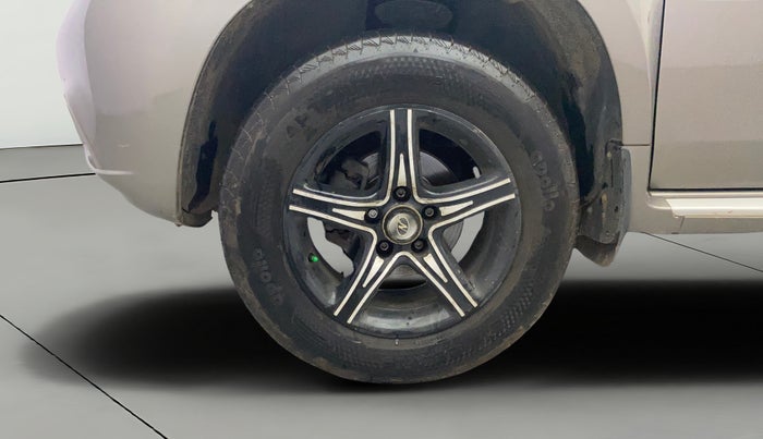 2015 Nissan Terrano XL (P), Petrol, Manual, 32,657 km, Left Front Wheel