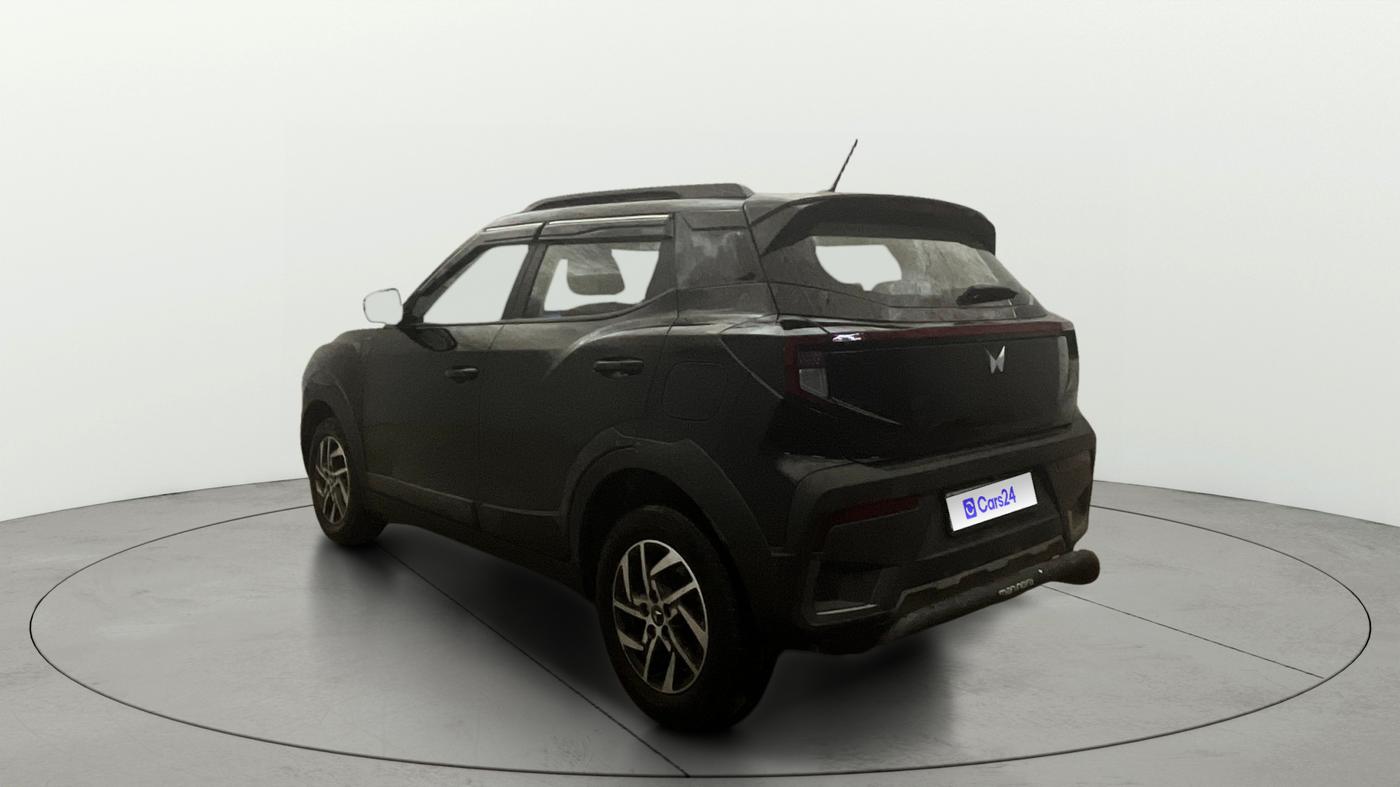 2025 Mahindra XUV 3XO AX5 1.2 L TCMPFI AT, Petrol, Automatic, 19,479 km, Left Back Diagonal