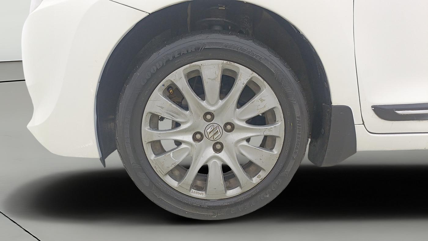2016 Maruti Baleno ZETA PETROL 1.2, Petrol, Manual, 71,531 km, Left Front Wheel
