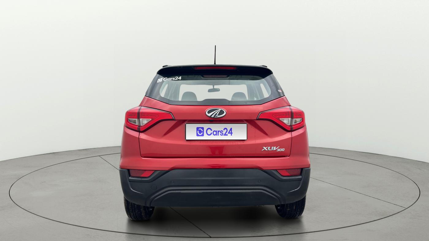 2022 Mahindra XUV300 W6 1.5 Diesel, Diesel, Manual, 72,136 km, Back/Rear