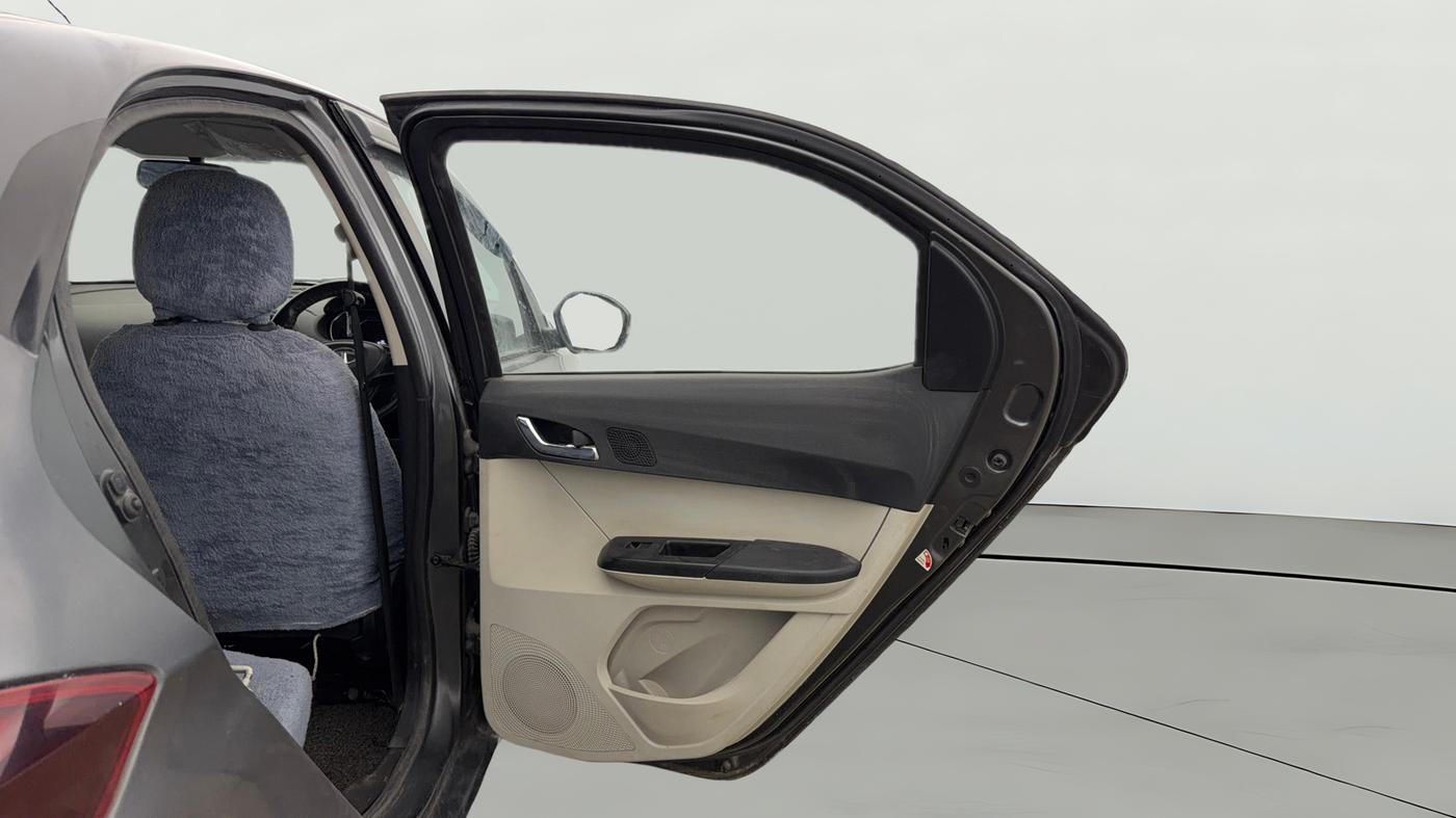 2022 Tata Tiago XZ PLUS CNG, CNG, Manual, 30,697 km, RHS Rear Door