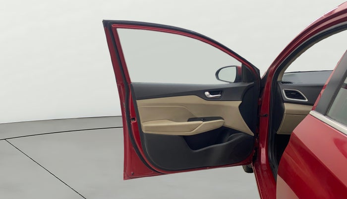 2017 Hyundai Verna 1.6 VTVT SX O, Petrol, Manual, 74,309 km, LHS Front Door