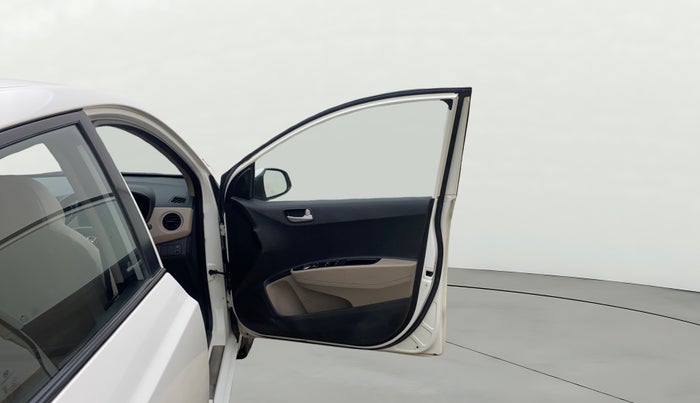 2014 Hyundai Xcent S 1.1 CRDI (O), Diesel, Manual, 1,11,374 km, RHS Front Door