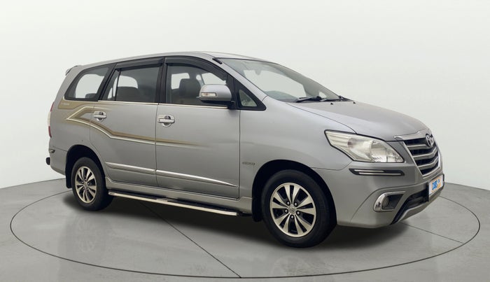 2015 Toyota Innova 2.5 VX 8 STR, Diesel, Manual, 1,02,630 km, Right Front Diagonal