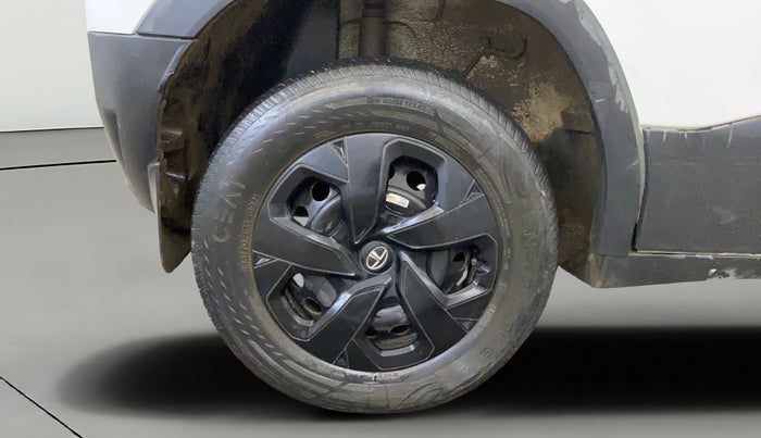 2023 Tata PUNCH PURE MT CNG, CNG, Manual, 35,762 km, Right Rear Wheel