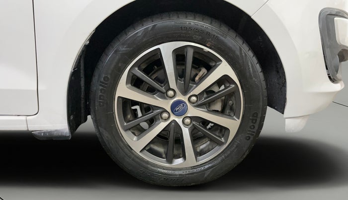 2020 Ford New Figo TITANIUM 1.2 PETROL MT, Petrol, Manual, 28,854 km, Right Front Wheel