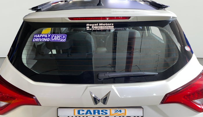 2023 Mahindra XUV300 W8 1.2 PETROL, Petrol, Manual, 22,230 km, Rear Windshield