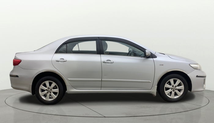 2014 Toyota Corolla Altis G PETROL, Petrol, Manual, 94,763 km, Right Side View