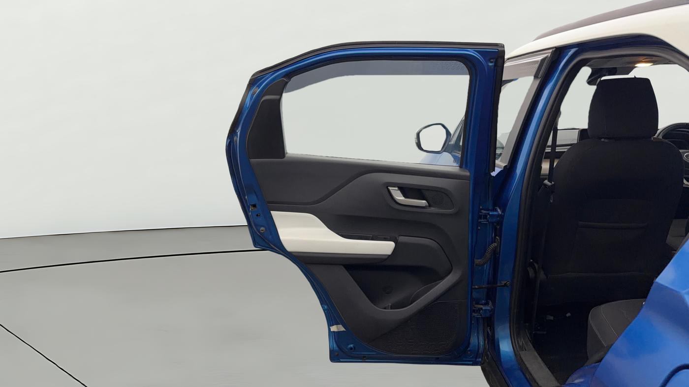 2023 Tata PUNCH CREATIVE  1.2 RTN DUAL TONE, Petrol, Manual, 28,441 km, LHS Rear Door