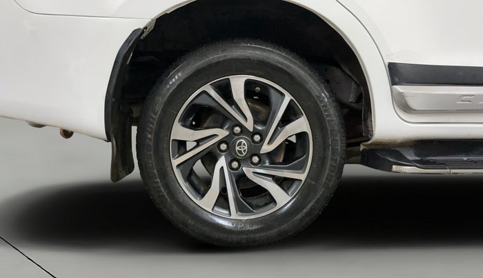 2022 Toyota Innova Crysta 2.7 GX AT 7 STR, Petrol, Automatic, 37,081 km, Right Rear Wheel